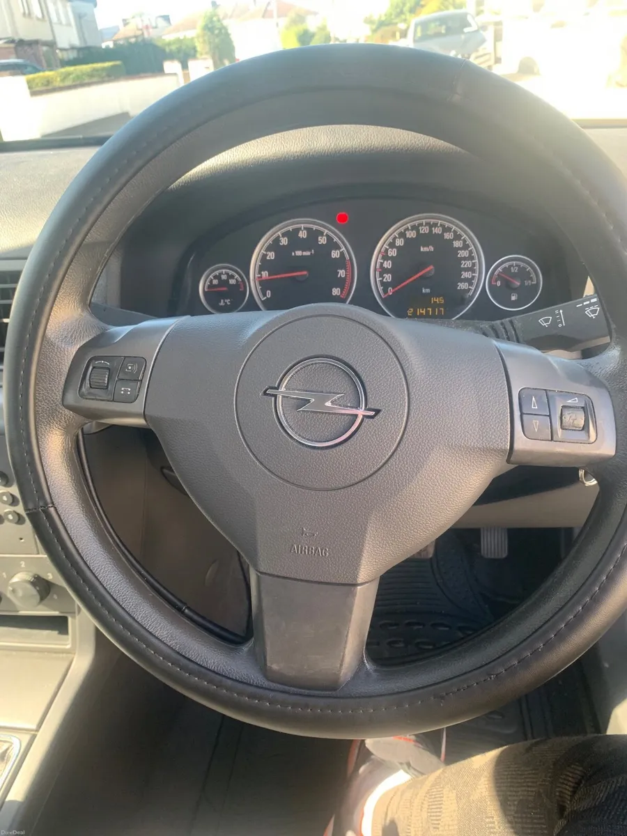 Opel Vectra 2008 - Image 4