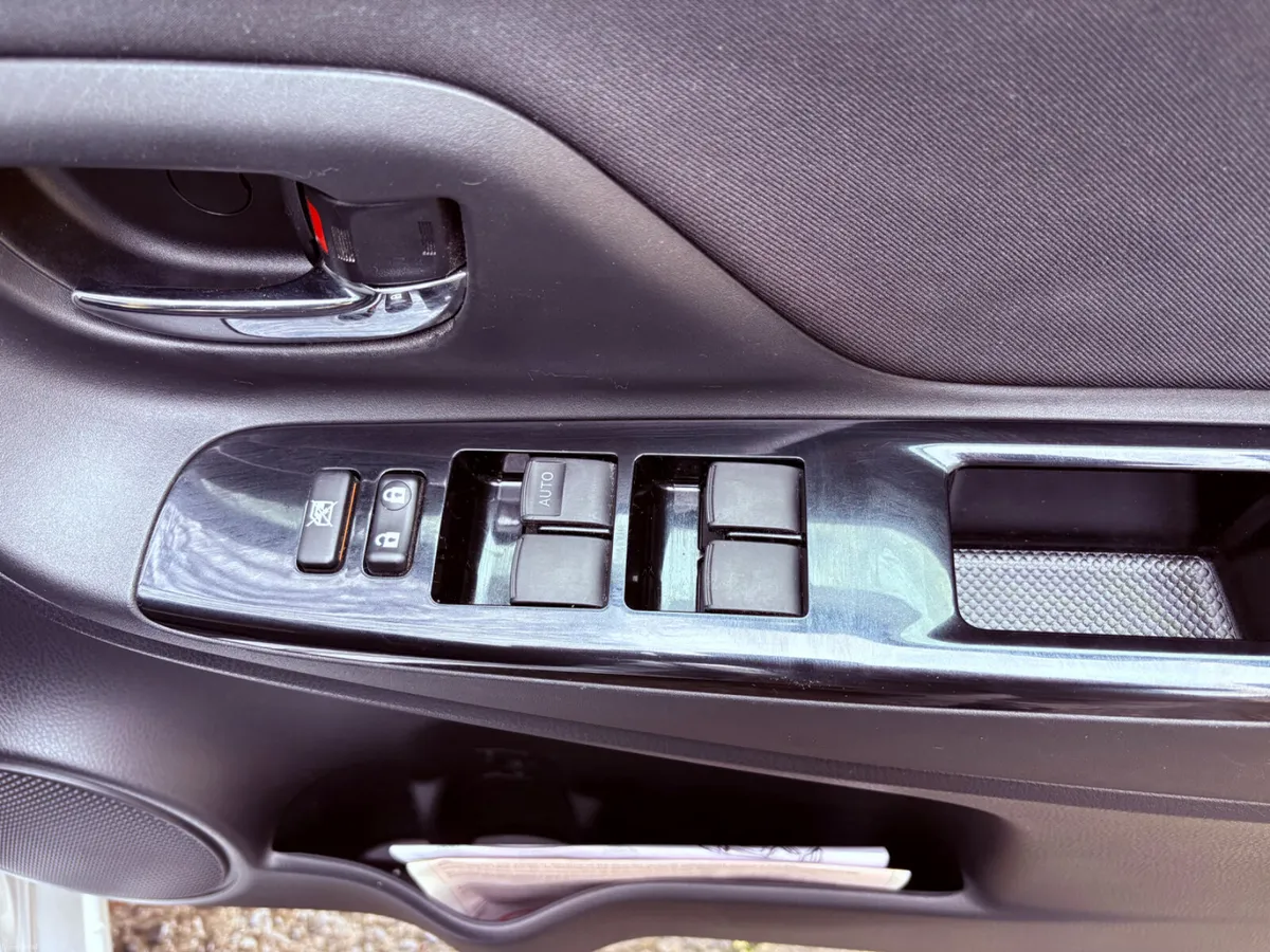 Toyota Vitz 2019 - 1.5l Hybrid - Image 5