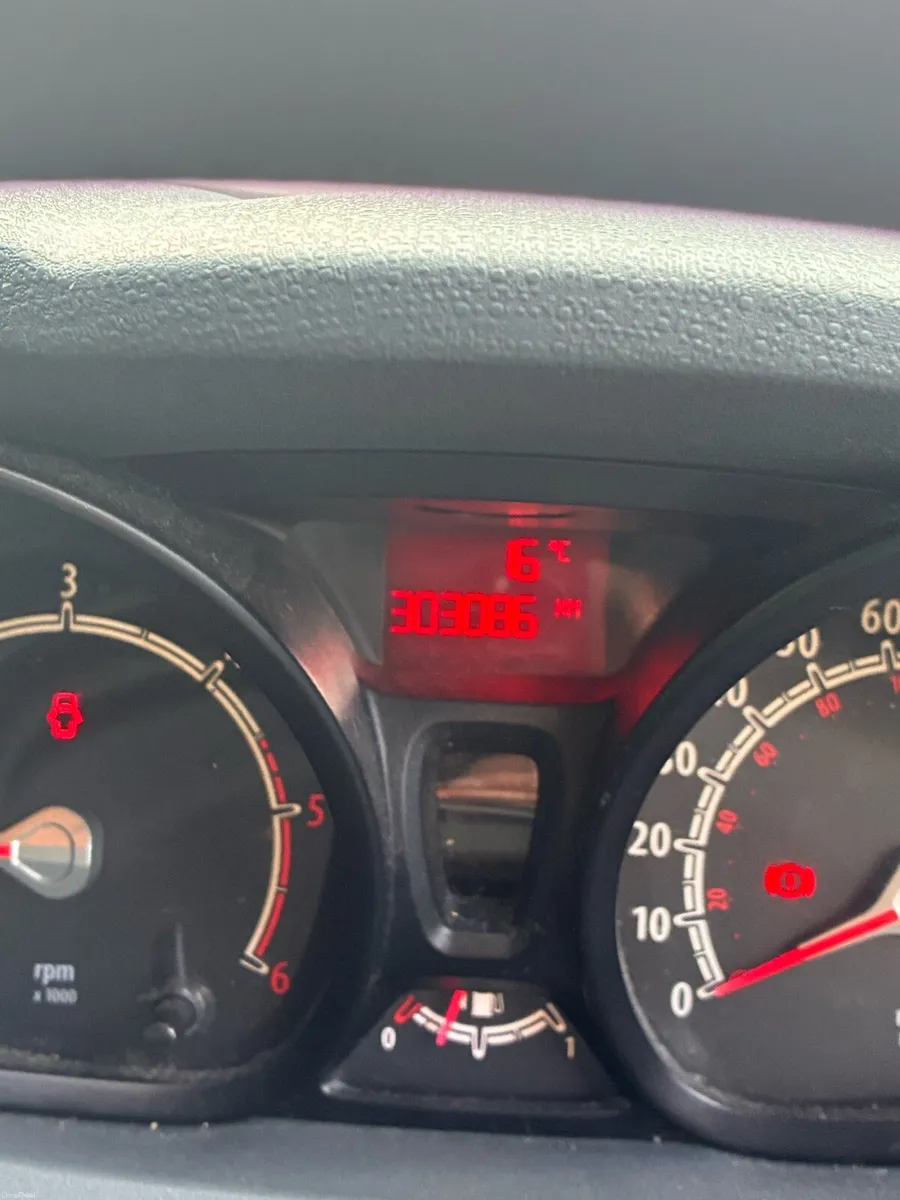 Ford fiesta 1.4 diesel - Image 6