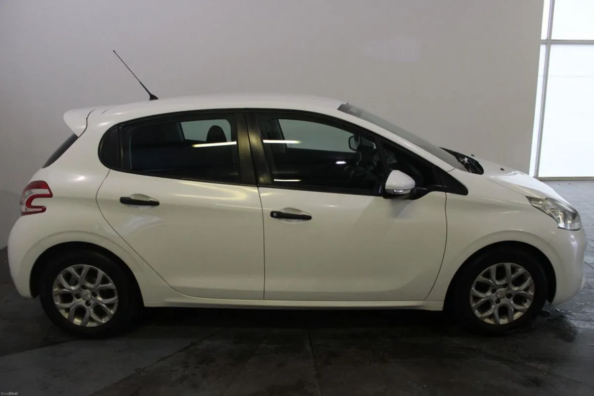 Peugeot 208 1.4 HDI 70 bhp Access - TENDER 32 - Image 2
