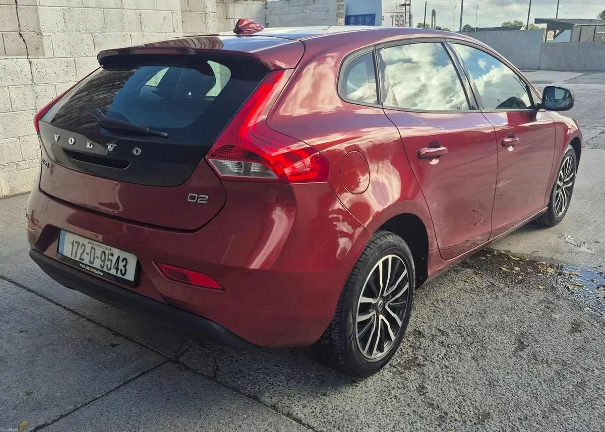 Volvo V40 2017 - Image 6