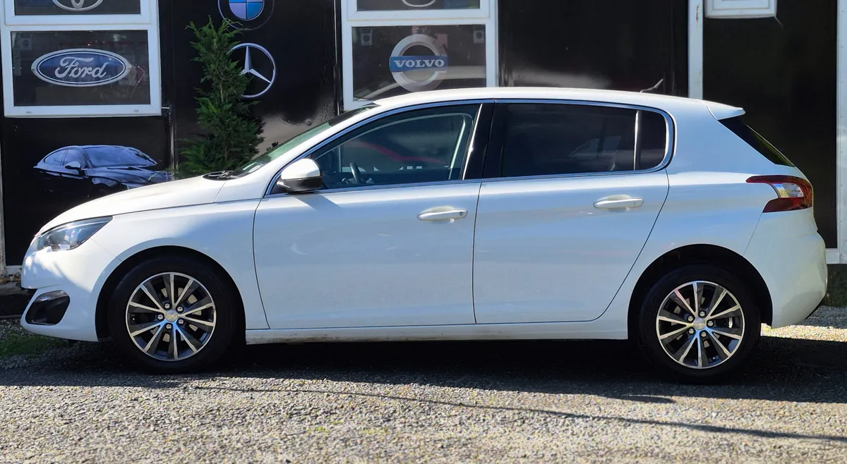 Peugeot 308 Automatic 2017 - Image 5