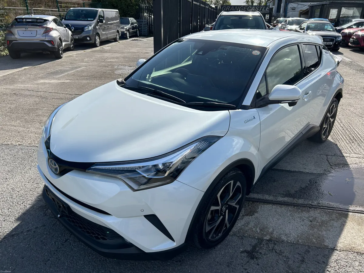 TOYOTA C-HR 2017, 1.8 HYBRID AUTO LOW KM HIGH SPEC - Image 2
