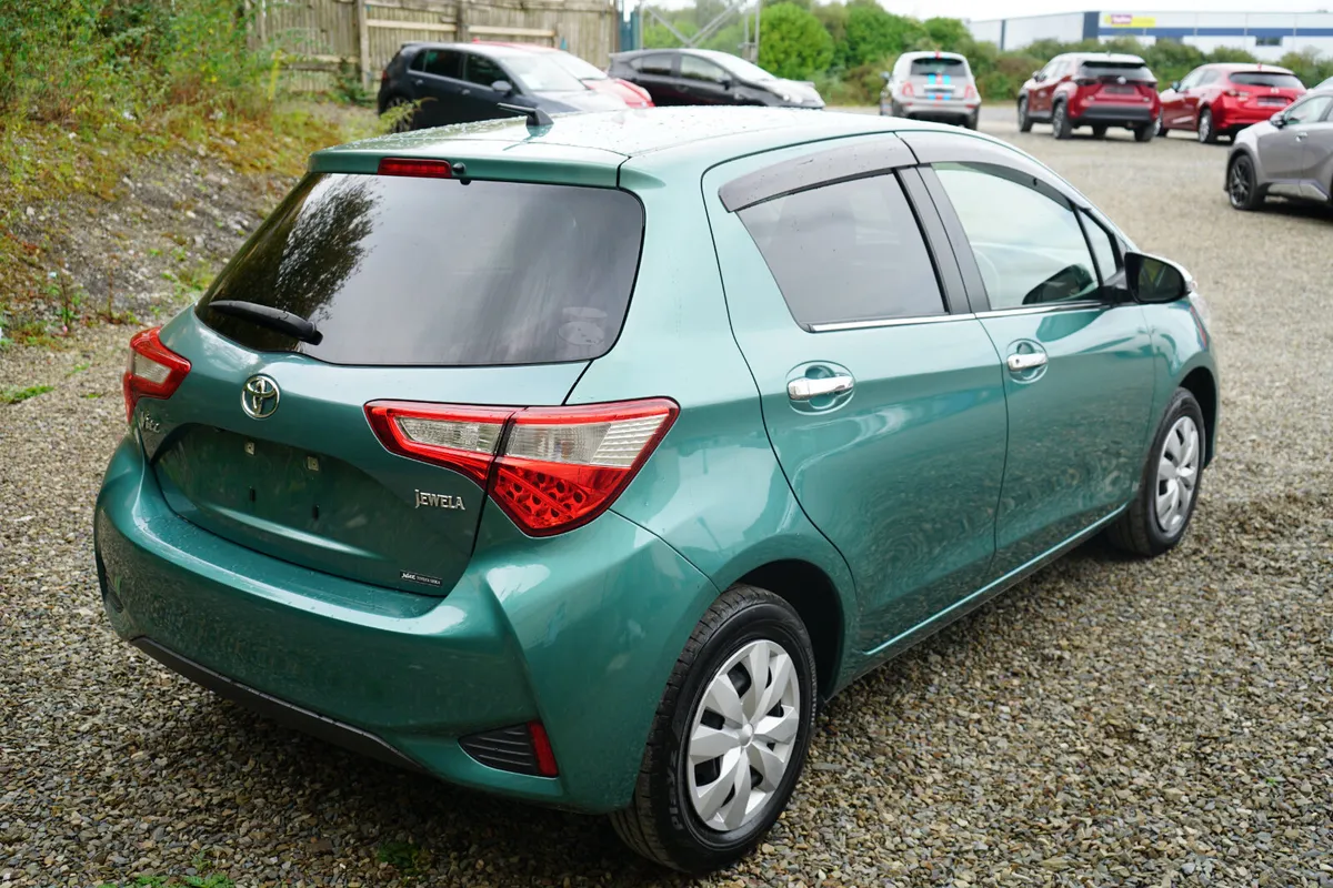 2017 Toyota Vitz Automatic - Image 5