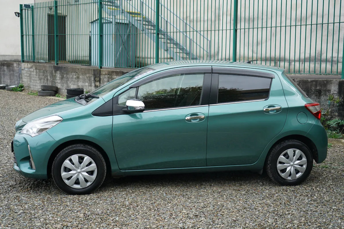 2017 Toyota Vitz Automatic - Image 3