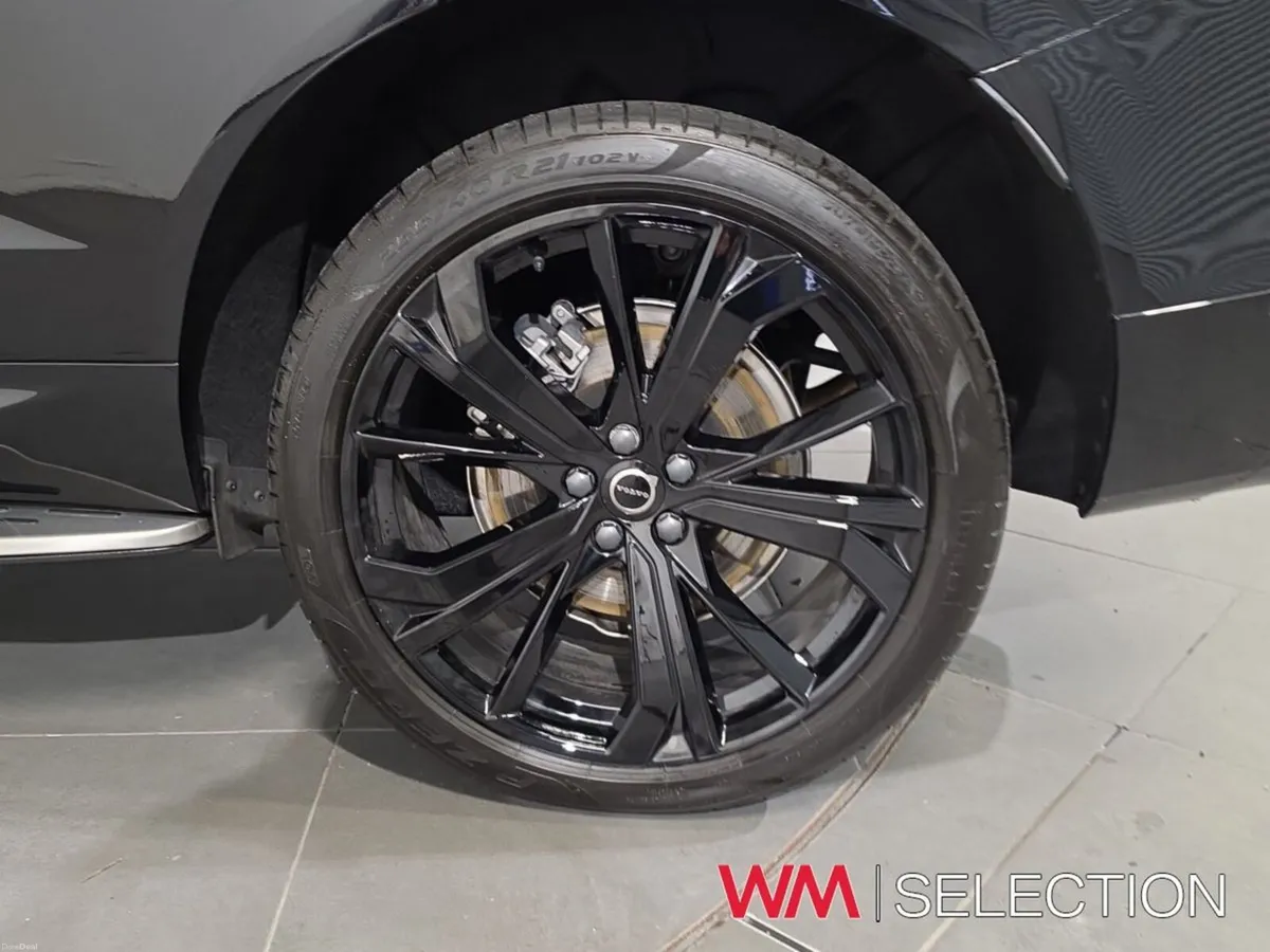 Volvo XC60 Xc60 + Black Ed T6 Phev Awd A  Plus Bla - Image 6