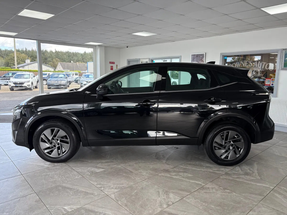 2025 Nissan Qashqai Acenta Premium Petrol Hybrid - Image 6