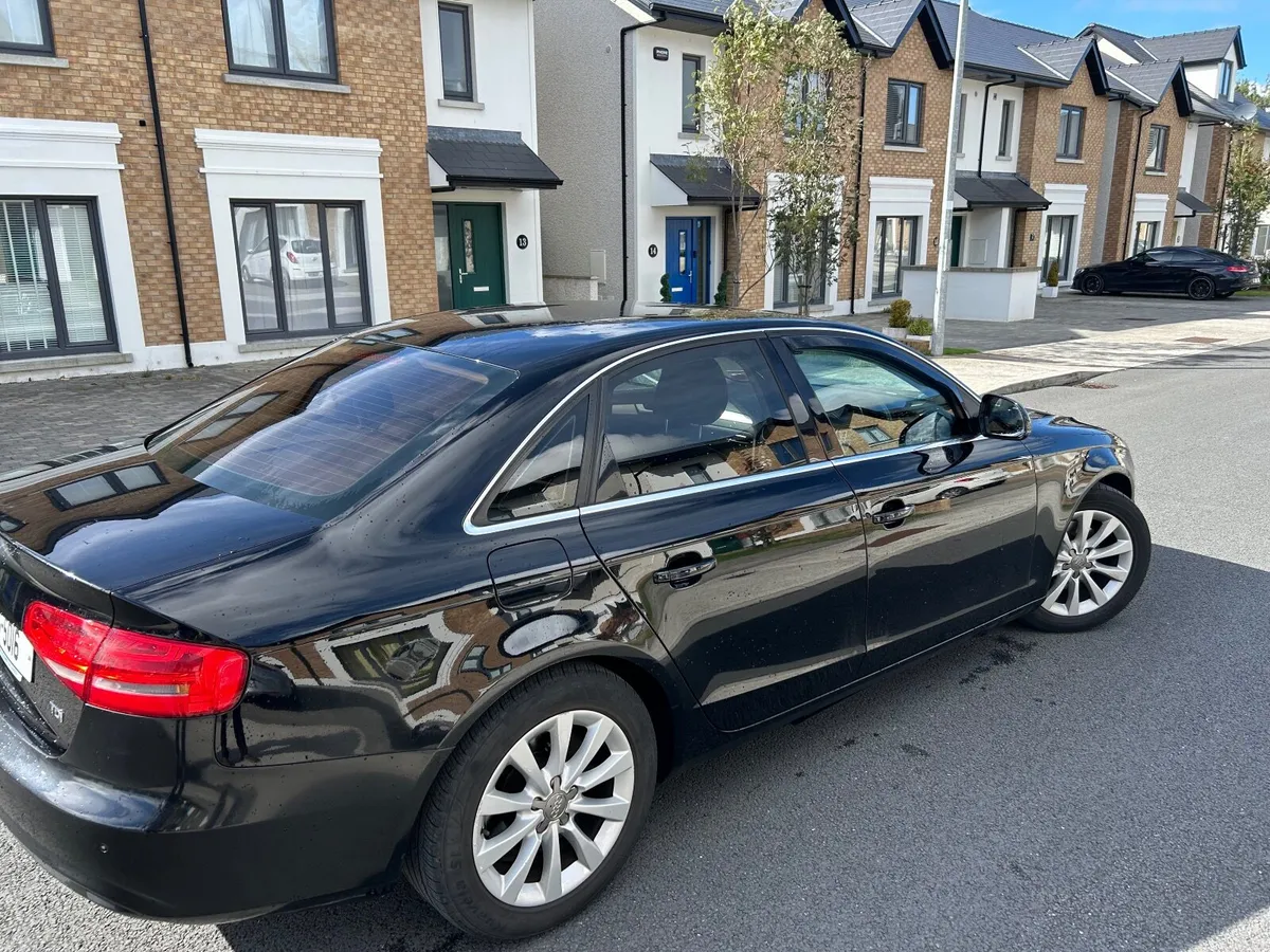 2013 Audi A4 sports model very high spec 2.0 TDI - Image 4