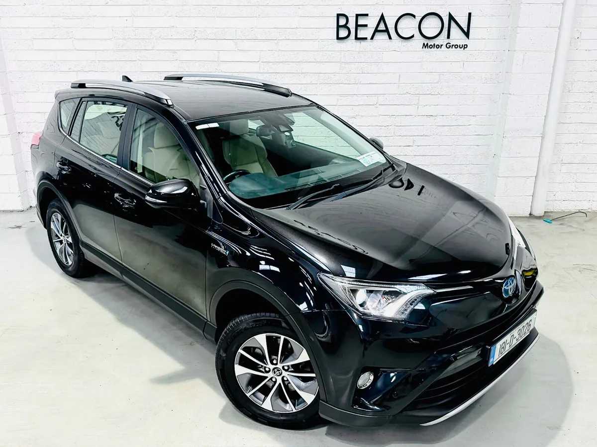 2018* TOYOTA RAV4 2.5 PETROL HYBRID LUNA SPORT* IR - Image 2