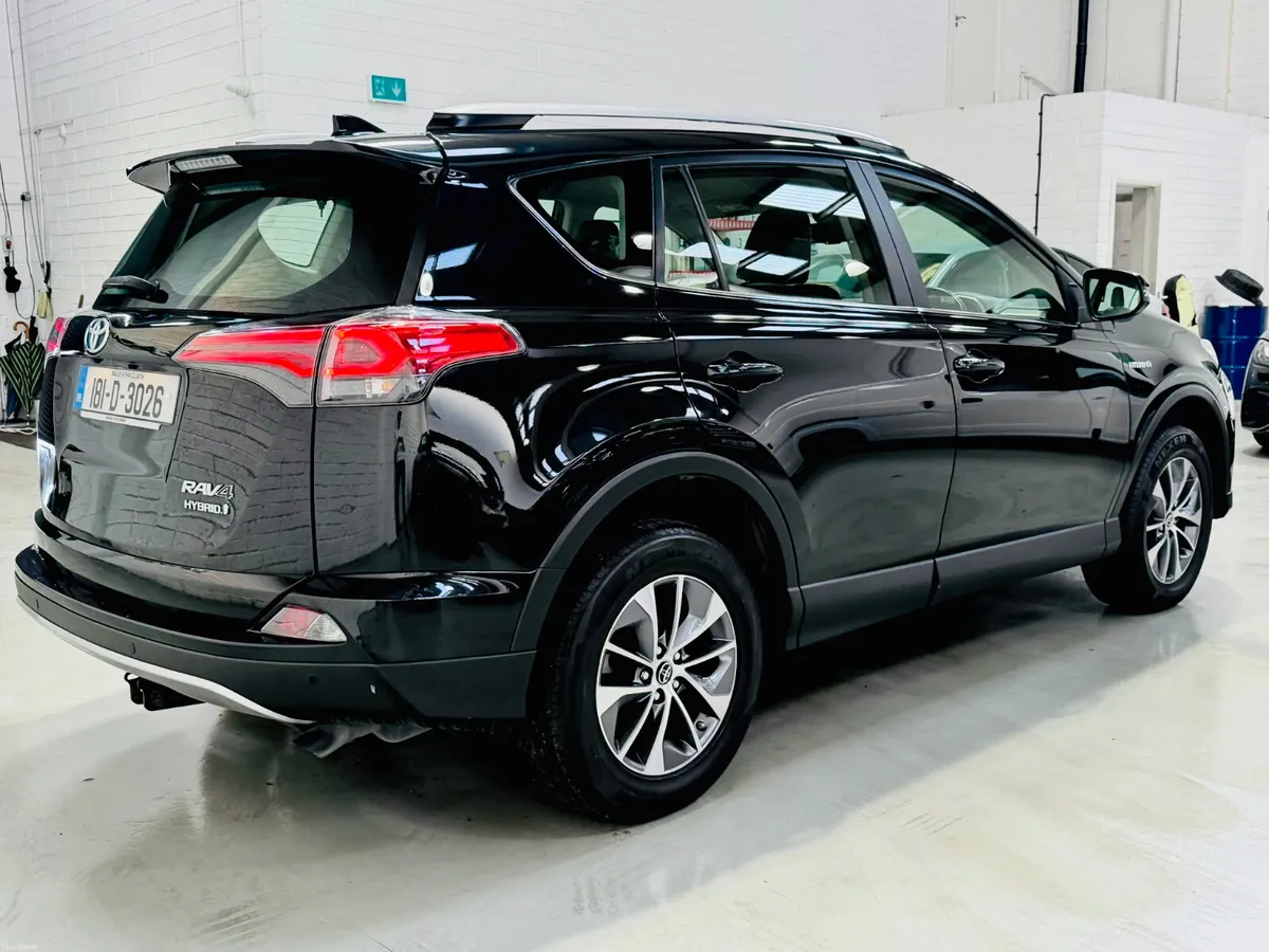2018* TOYOTA RAV4 2.5 PETROL HYBRID LUNA SPORT* IR - Image 6
