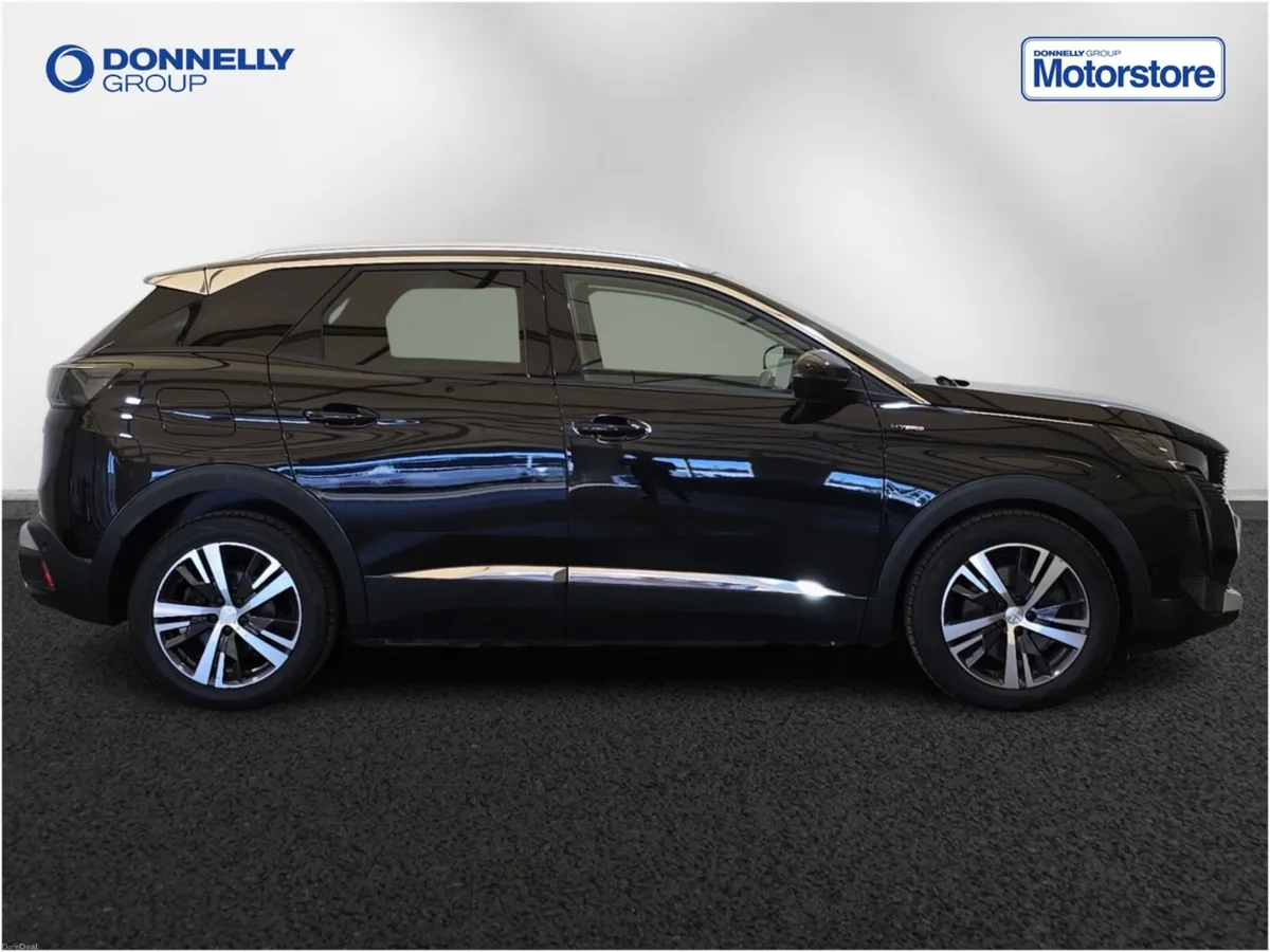 Peugeot 3008 1.6 Hybrid 225 Allure Premium 5dr e-E - Image 3