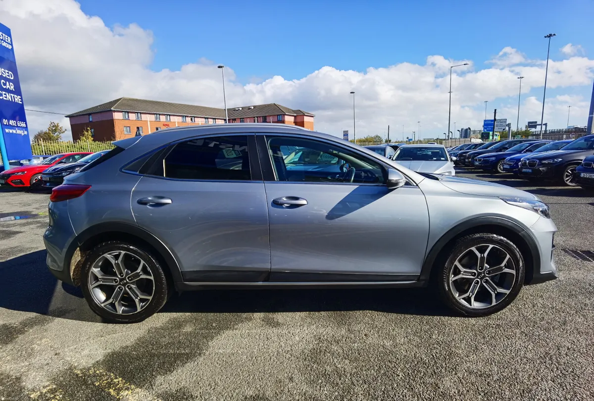 KIA XCEED 1.0 SE HD PETROL - Image 4