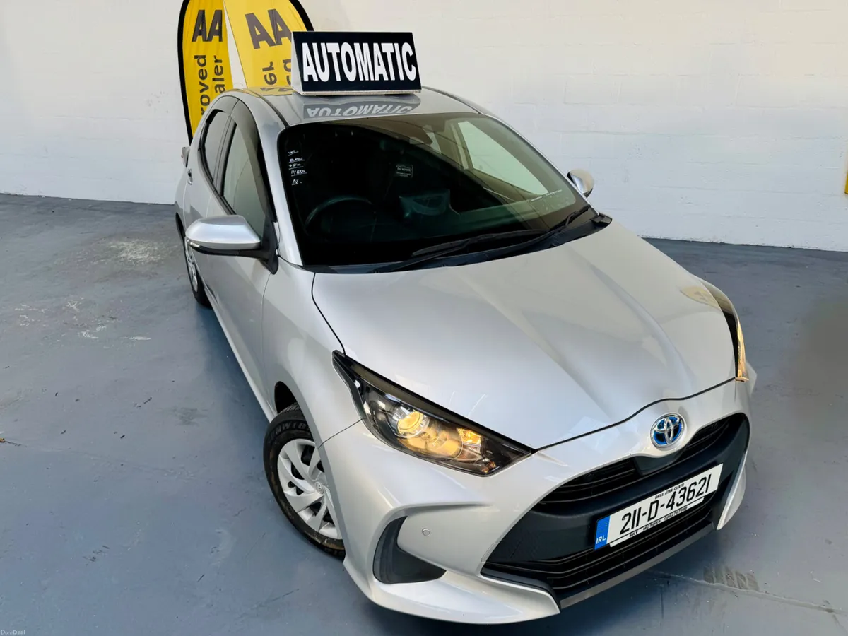 Toyota Yaris 2021 Hybrid Automatic with very - Image 4