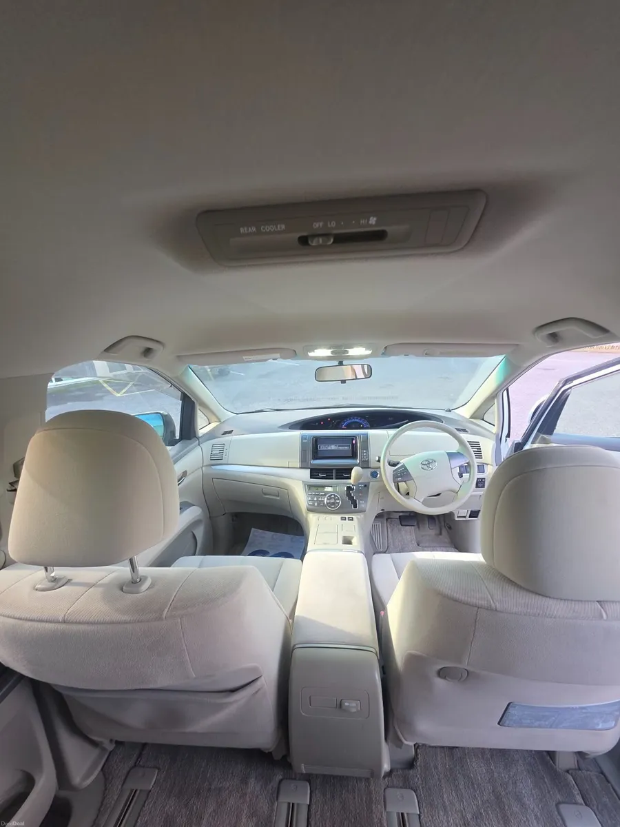 2012 Toyota Estima Hybrid - Image 2