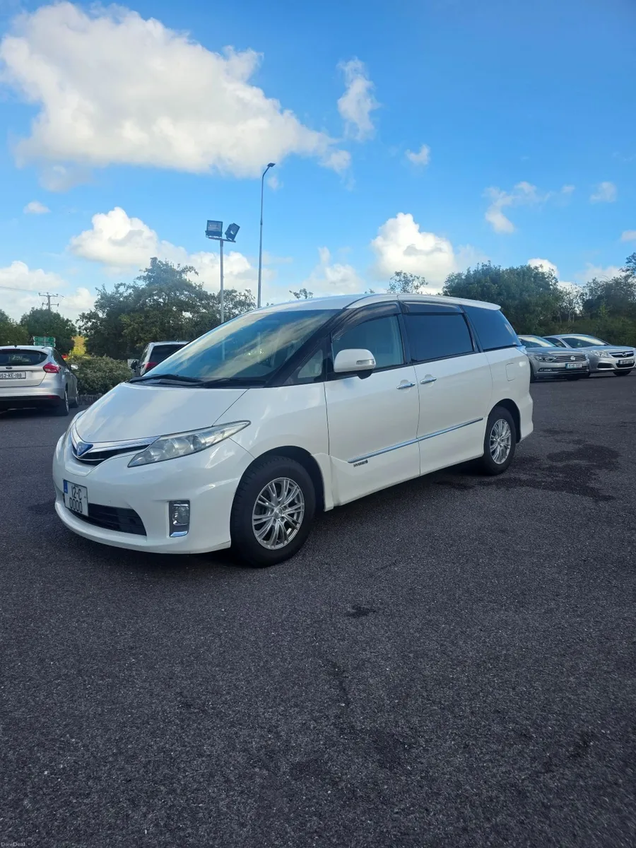 2012 Toyota Estima Hybrid - Image 1
