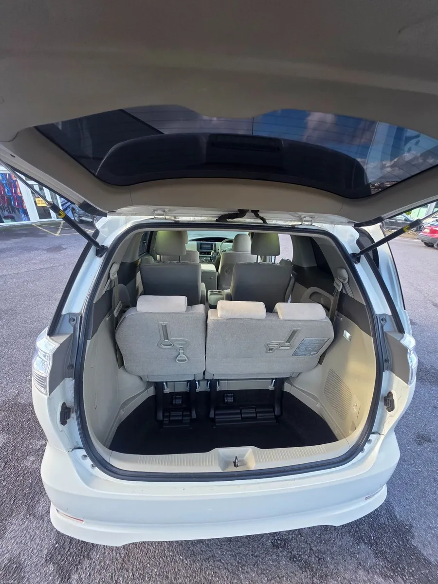 2012 Toyota Estima Hybrid - Image 5