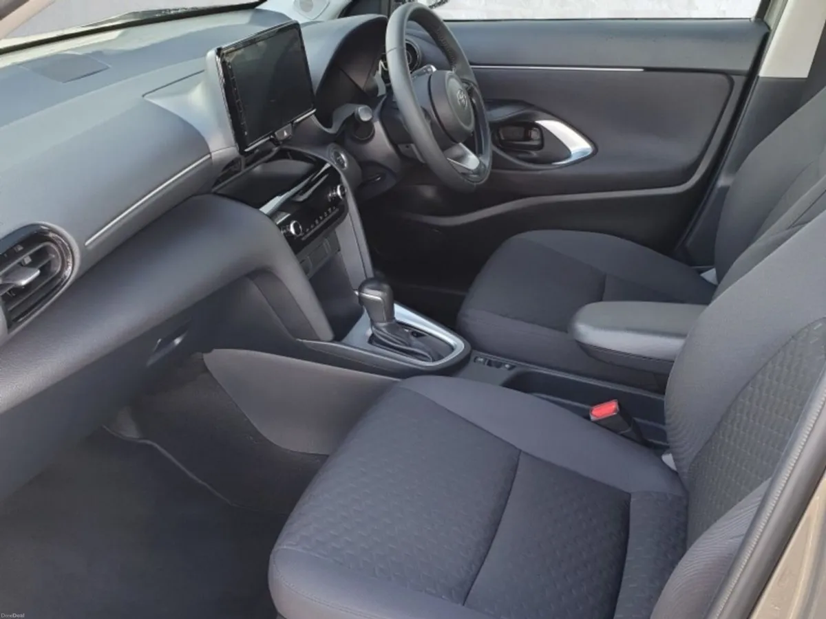 Toyota Yaris Cross LUNA ** 1.5 HYBRID AUTO **  APP - Image 6