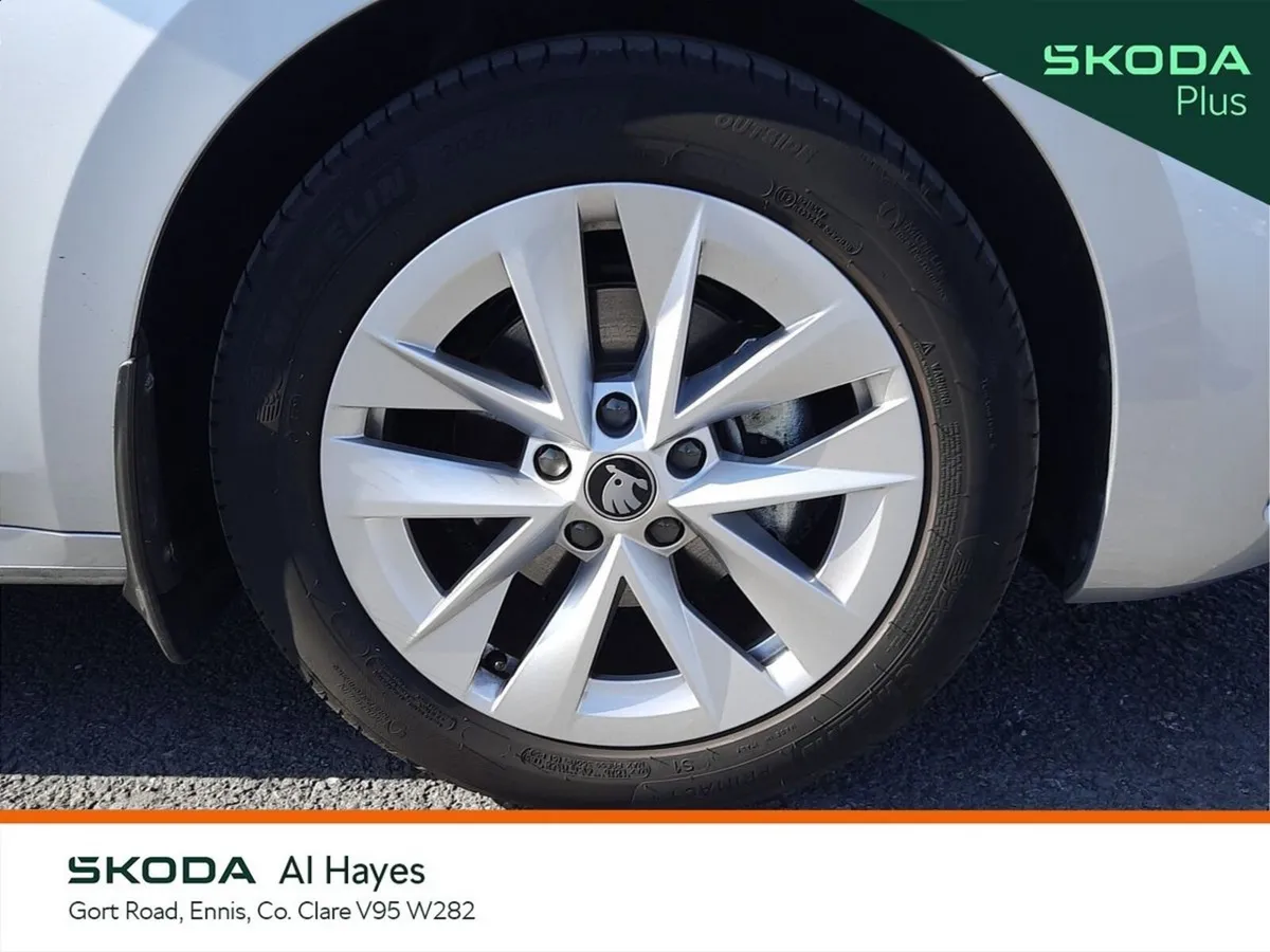 Skoda Octavia **AUTOMATIC**SEL 1.5TSI 115HP DSG mH - Image 5