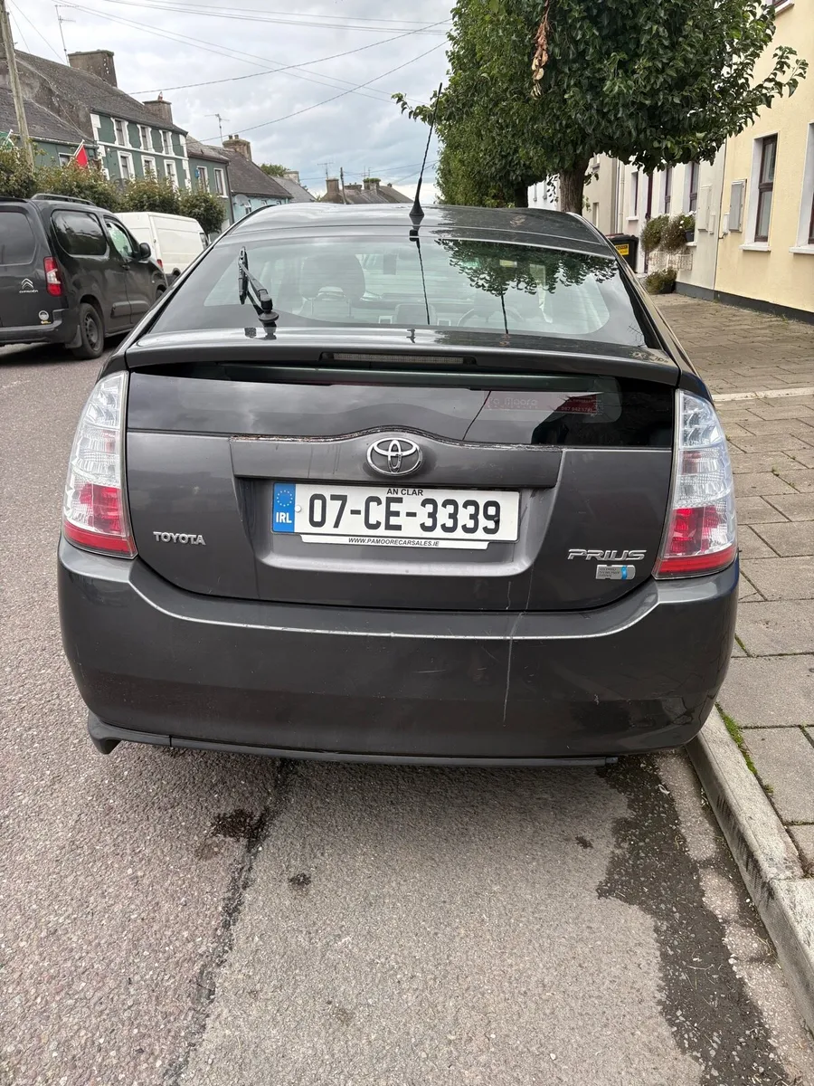 Toyota Prius 2007 Automatic - Image 2