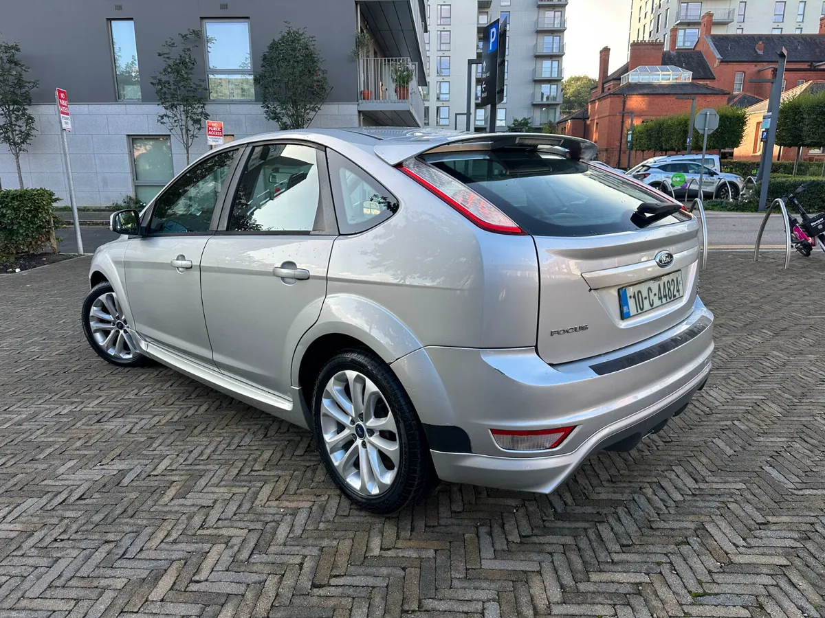 Ford Focus 2010 - Image 6
