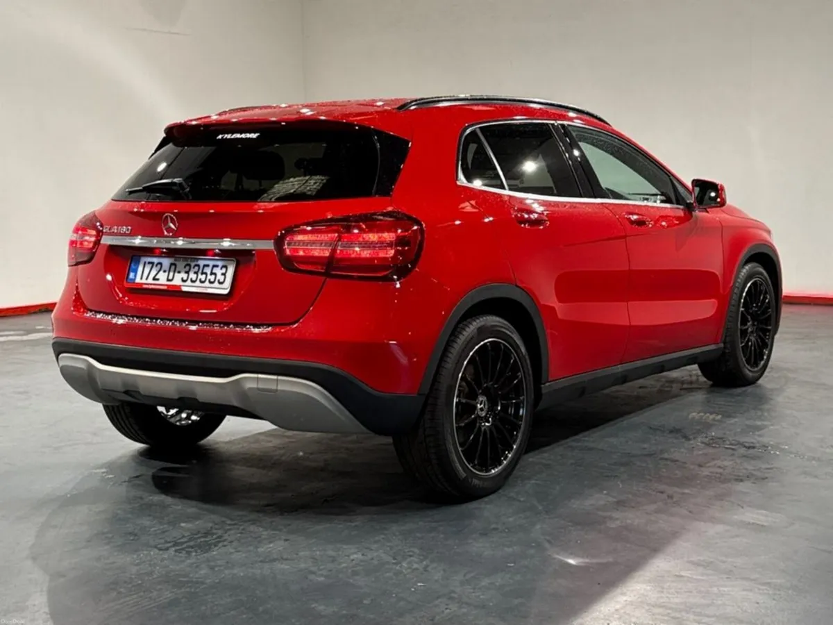 Mercedes-Benz GLA 1.6 AUTOMATIC - BLACK ALLOYS - M - Image 3