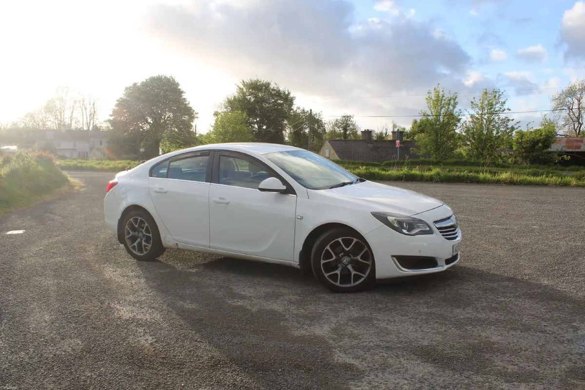 142 Vauxhall Insignia 2.0L CDTI ECOFLEX DESI - Image 1
