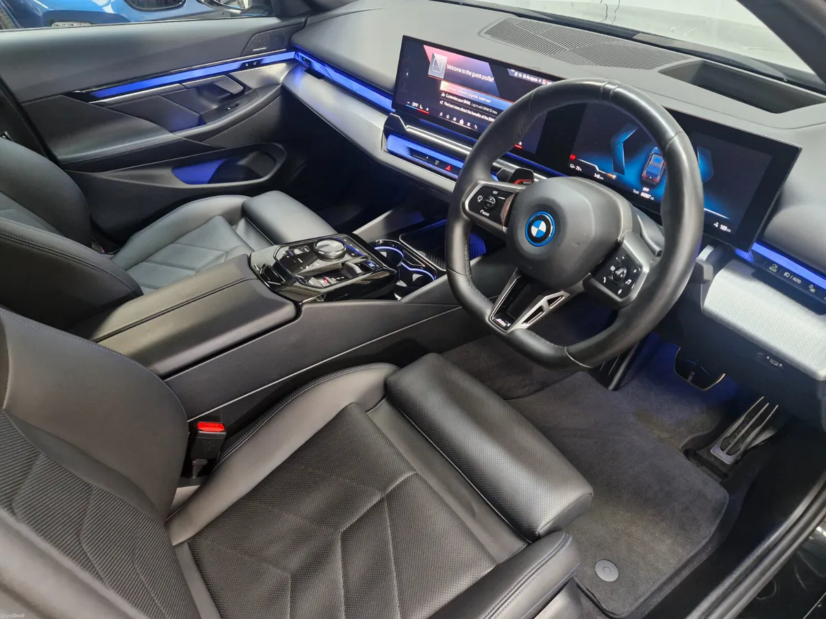 232 I5 40 M SPORT PRO (HIGH SPEC MODEL WITH FACTOR - Image 5