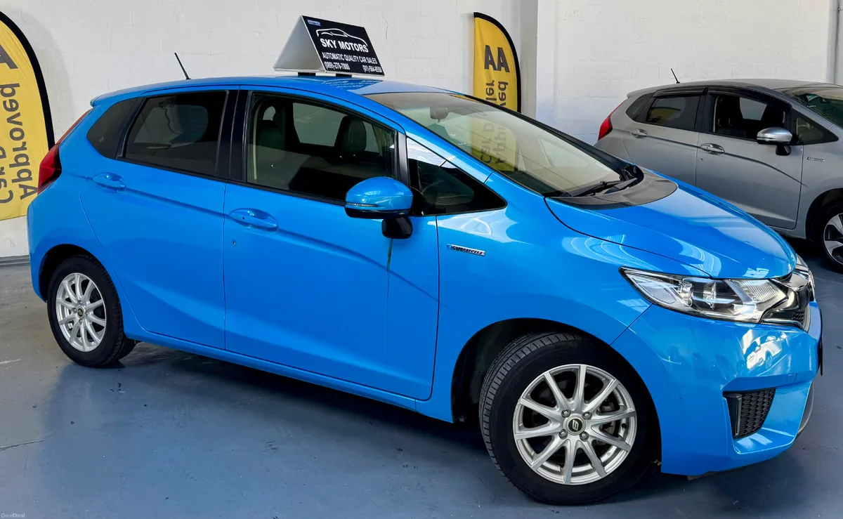2016  Honda FIT/JAZZ 1.5 Hybrid automatic smart ke - Image 3