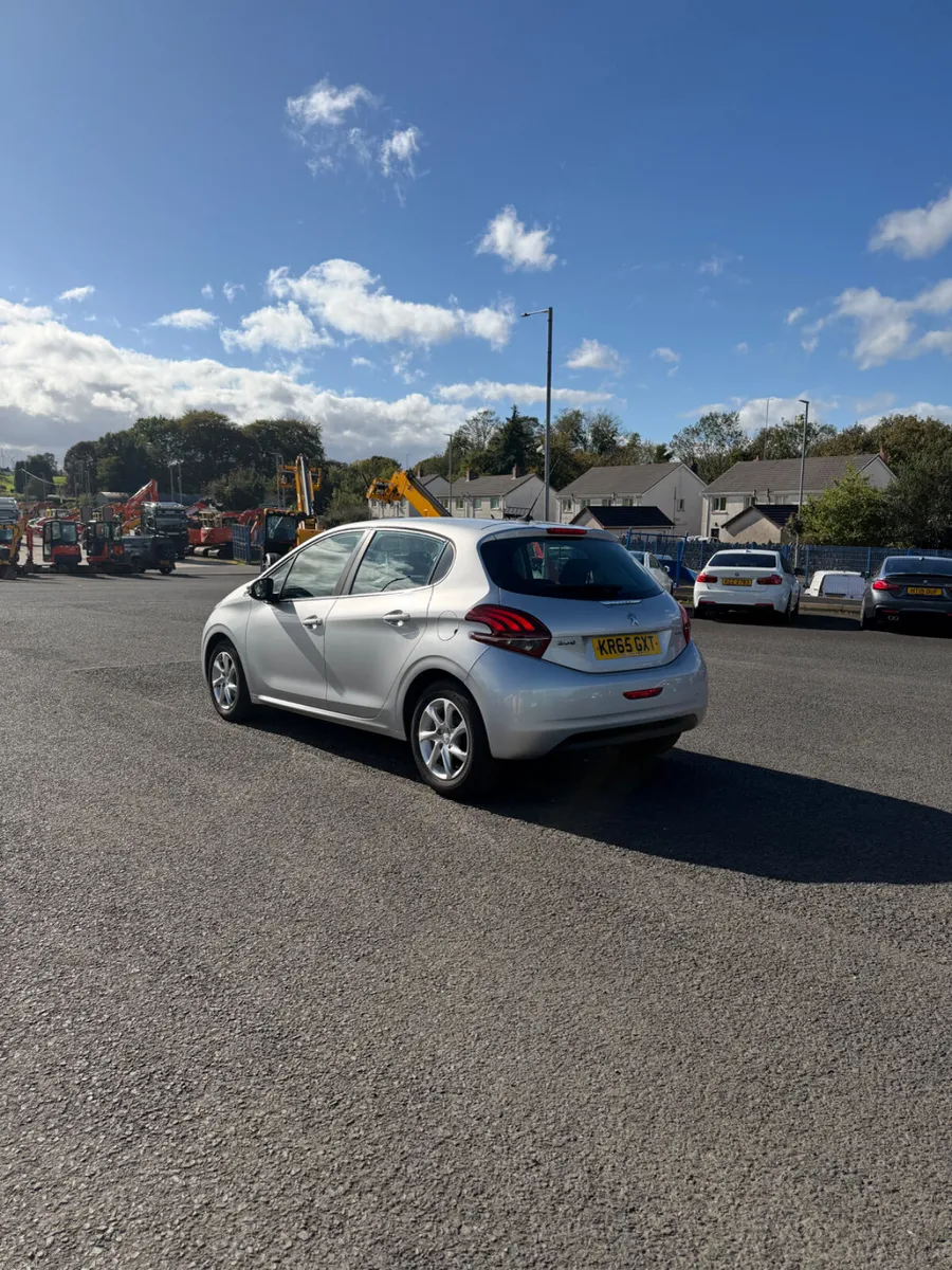 2015 Peugeot 208 1.6 BlueHDi Active 5dr - Image 5