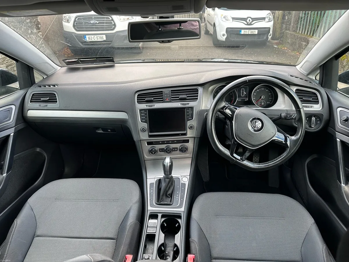 Volkswagen Golf Estate - Image 5