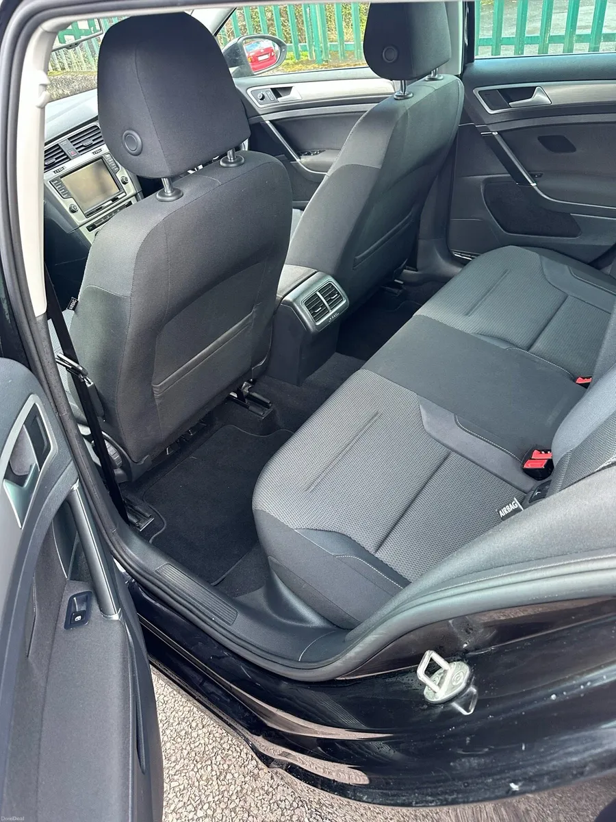 Volkswagen Golf Estate - Image 6