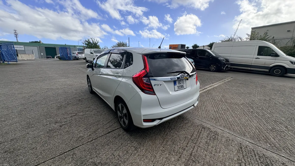Honda Fit 1.5 Hybrid Petrol 2018 - Image 4
