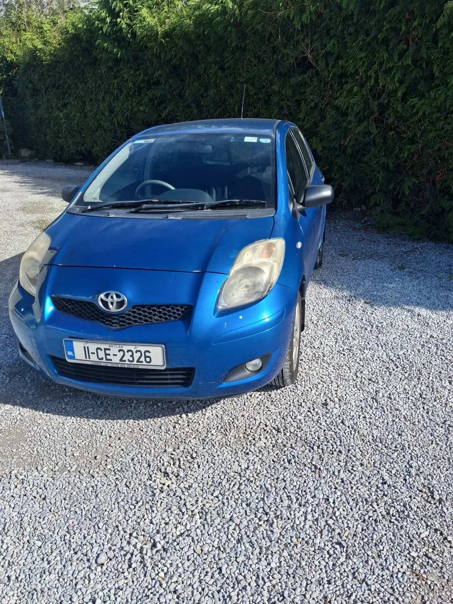 Toyota Yaris 2011 - Image 1