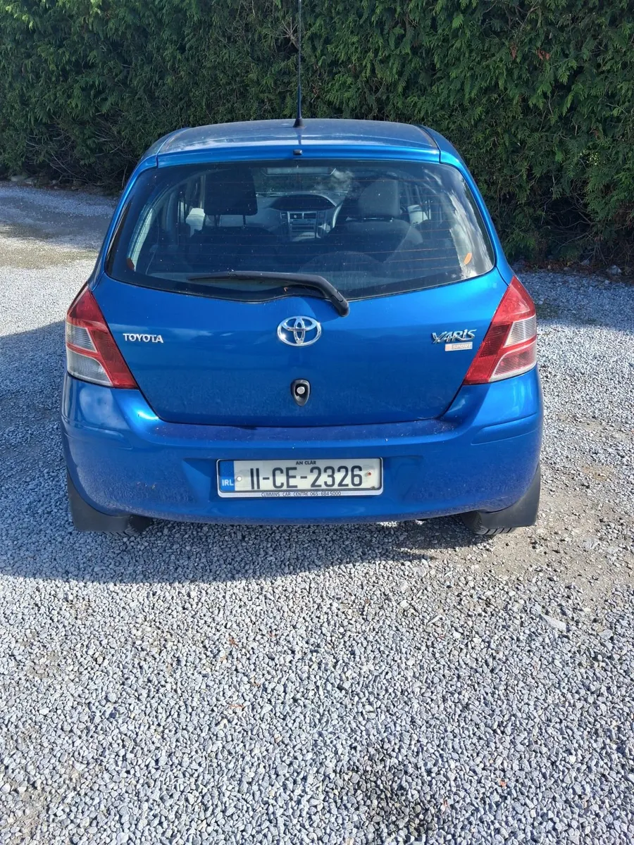 Toyota Yaris 2011 - Image 6