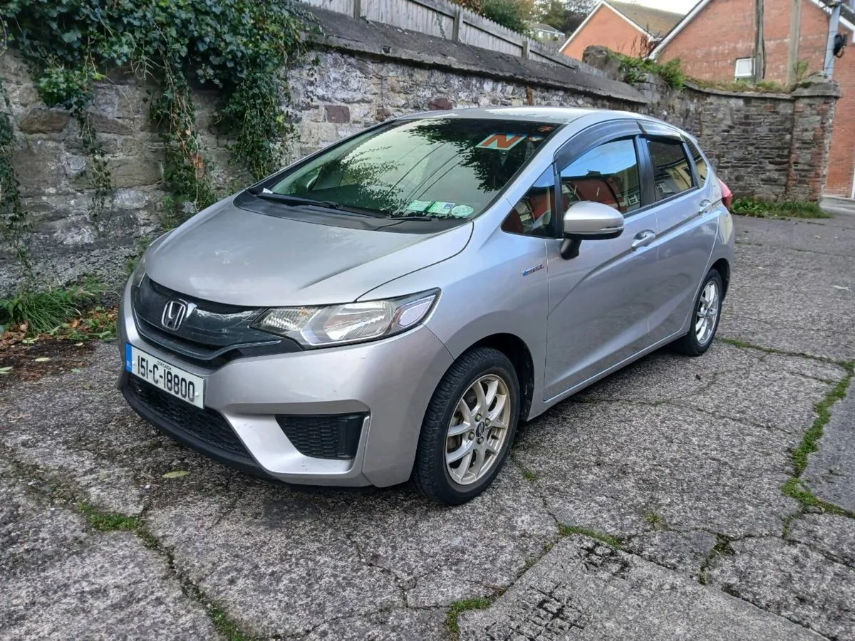Honda Fit Hybrid 2015 - Image 1