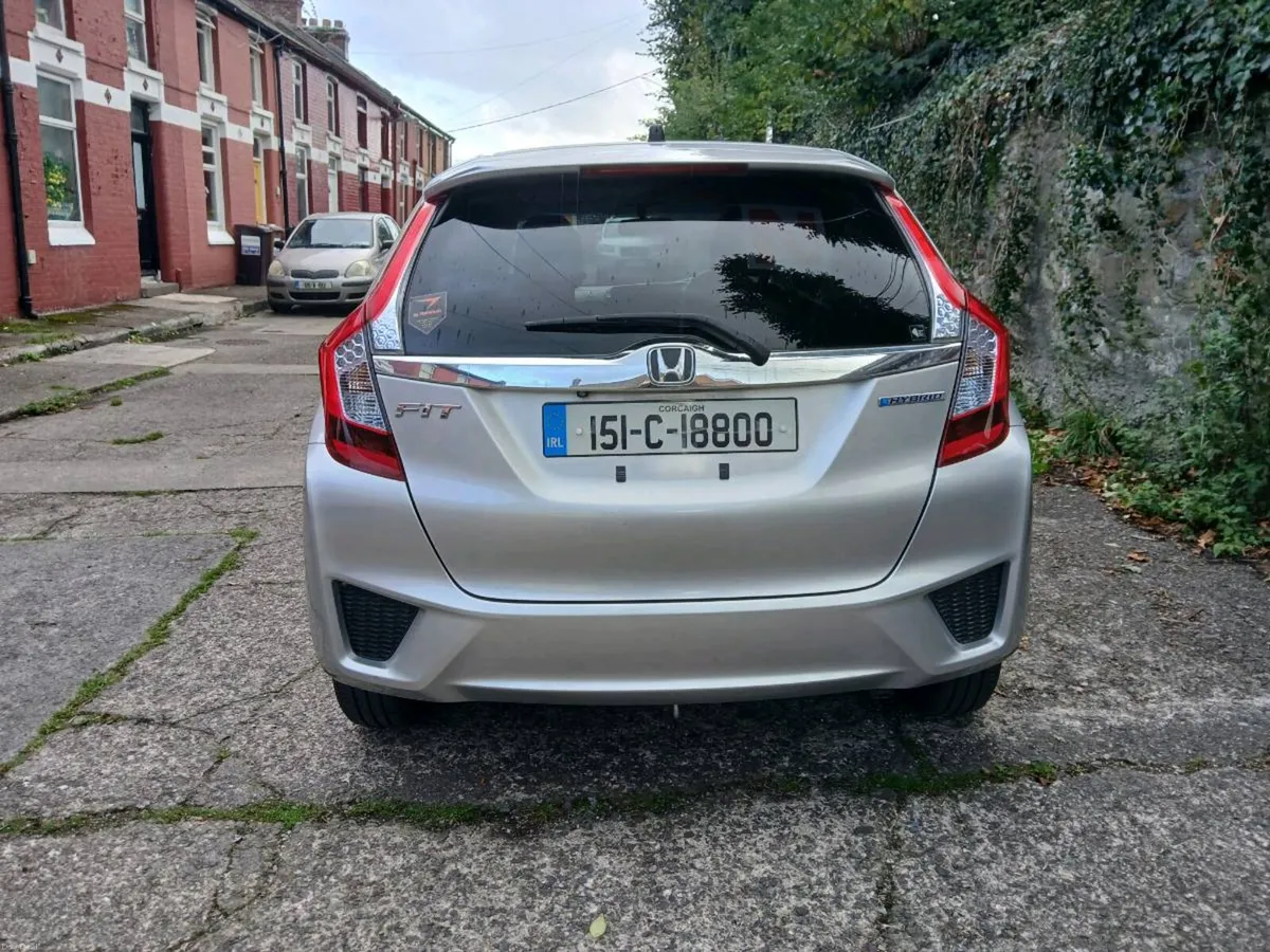 Honda Fit Hybrid 2015 - Image 4