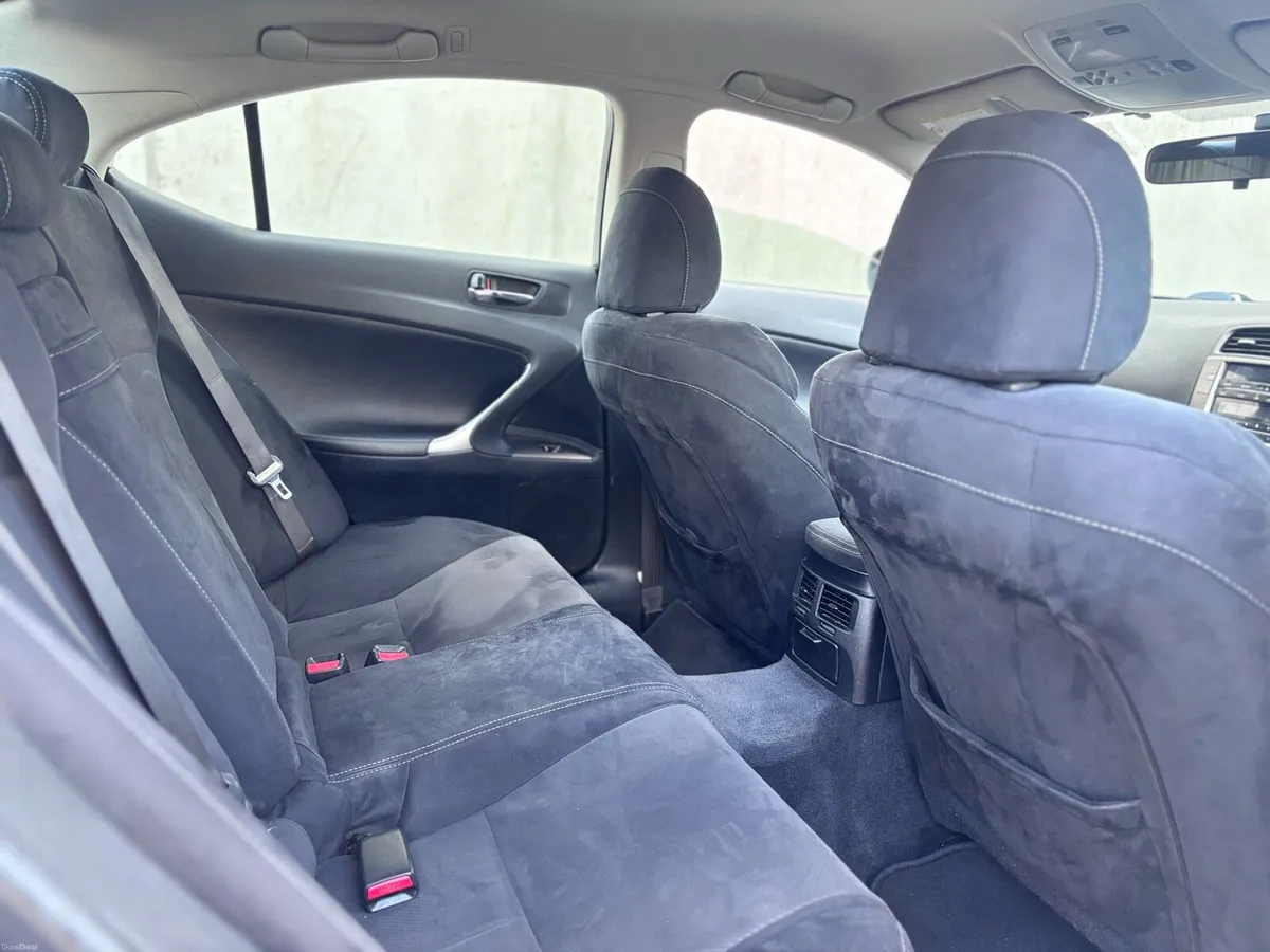 Lexus is220d - Image 5