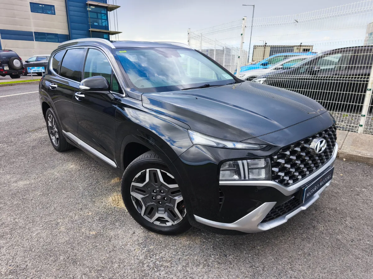 Hyundai Santa Fe 2022 1.6 PHEV 4WD Executive Plus - Image 2