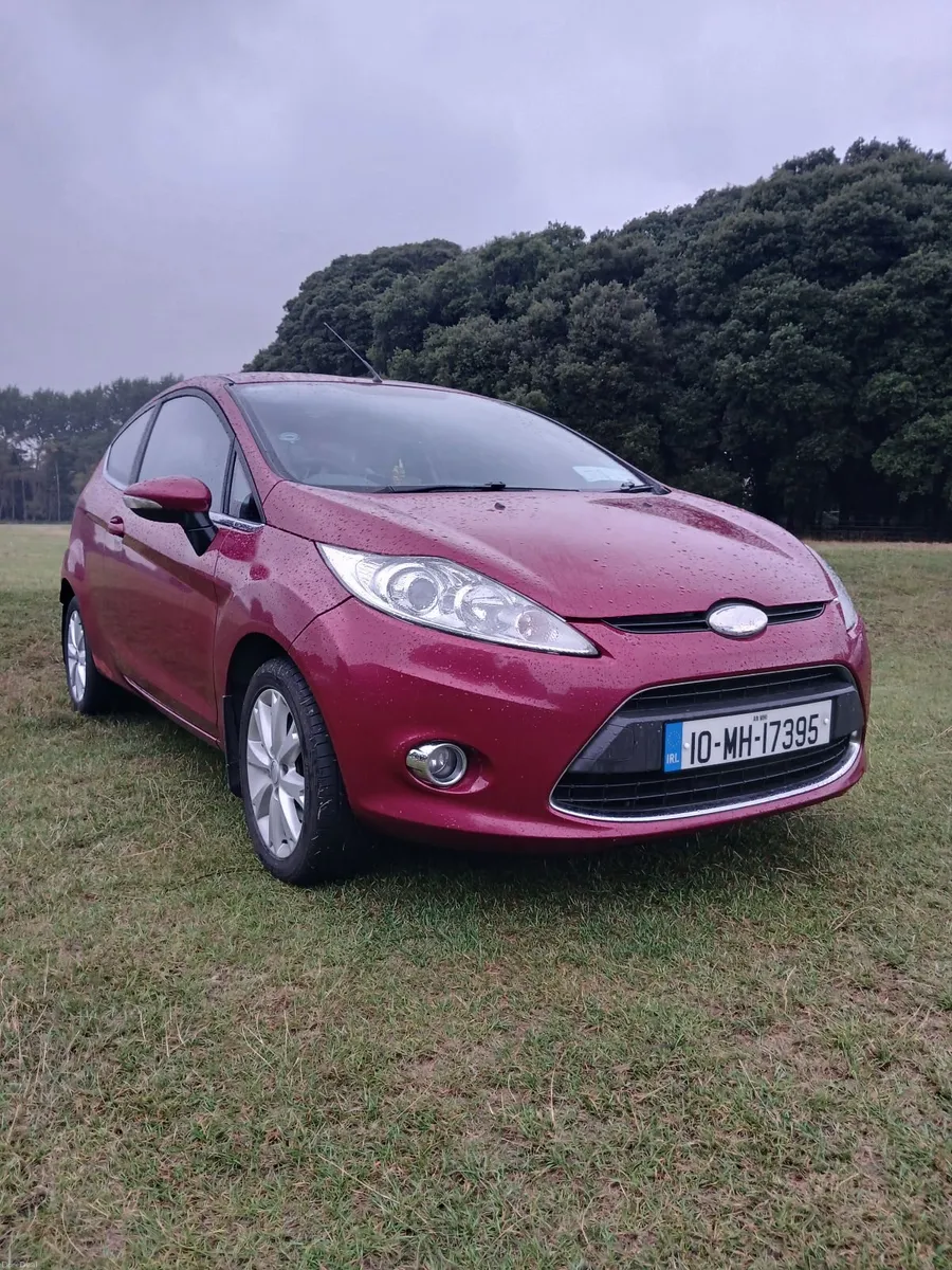 Ford Fiesta 2010 - Image 1