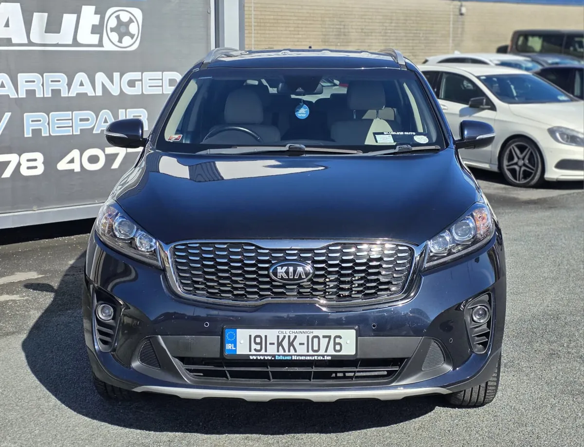 Kia Sorento Manual 7 Seater 2.2 Diesel High Spec - Image 2