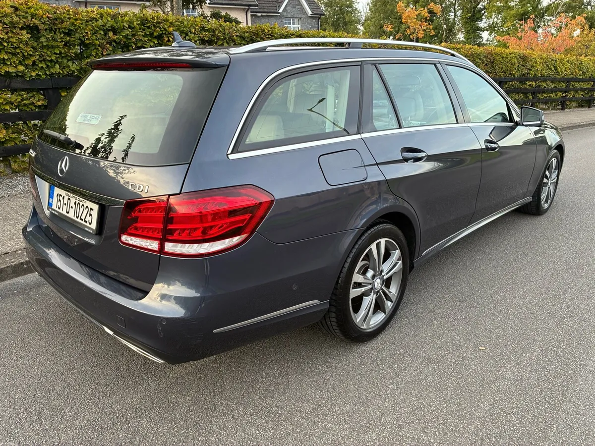 Mercedes E Class 2015 7 seater - Image 3