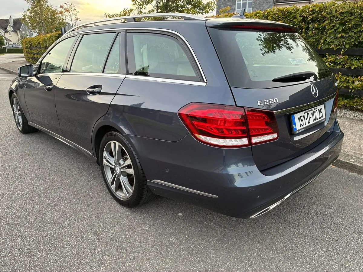 Mercedes E Class 2015 7 seater - Image 4