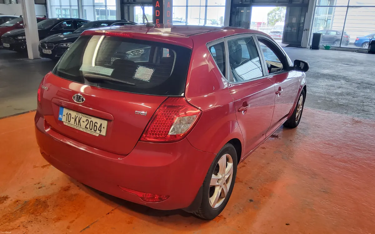 Kia Ceed 2010 - Image 3