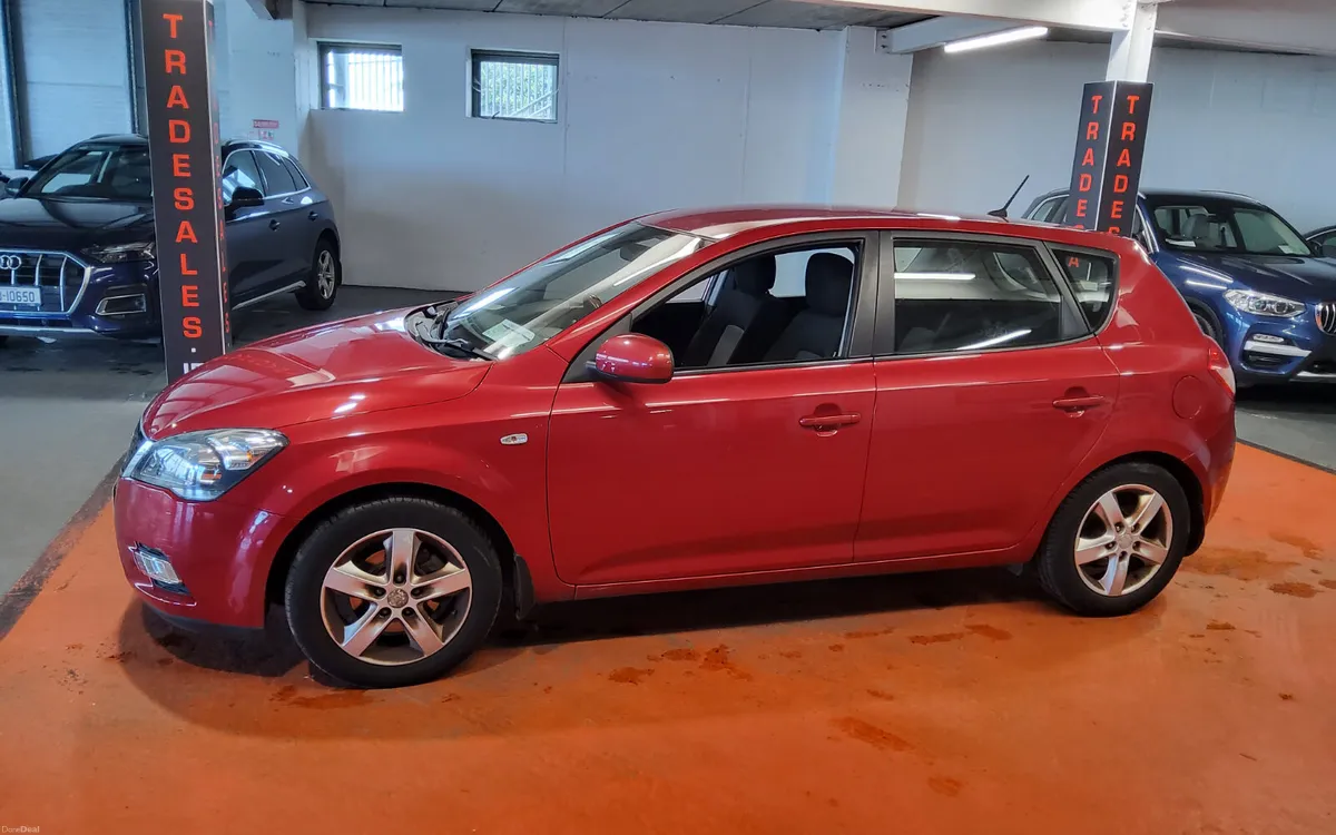 Kia Ceed 2010 - Image 6