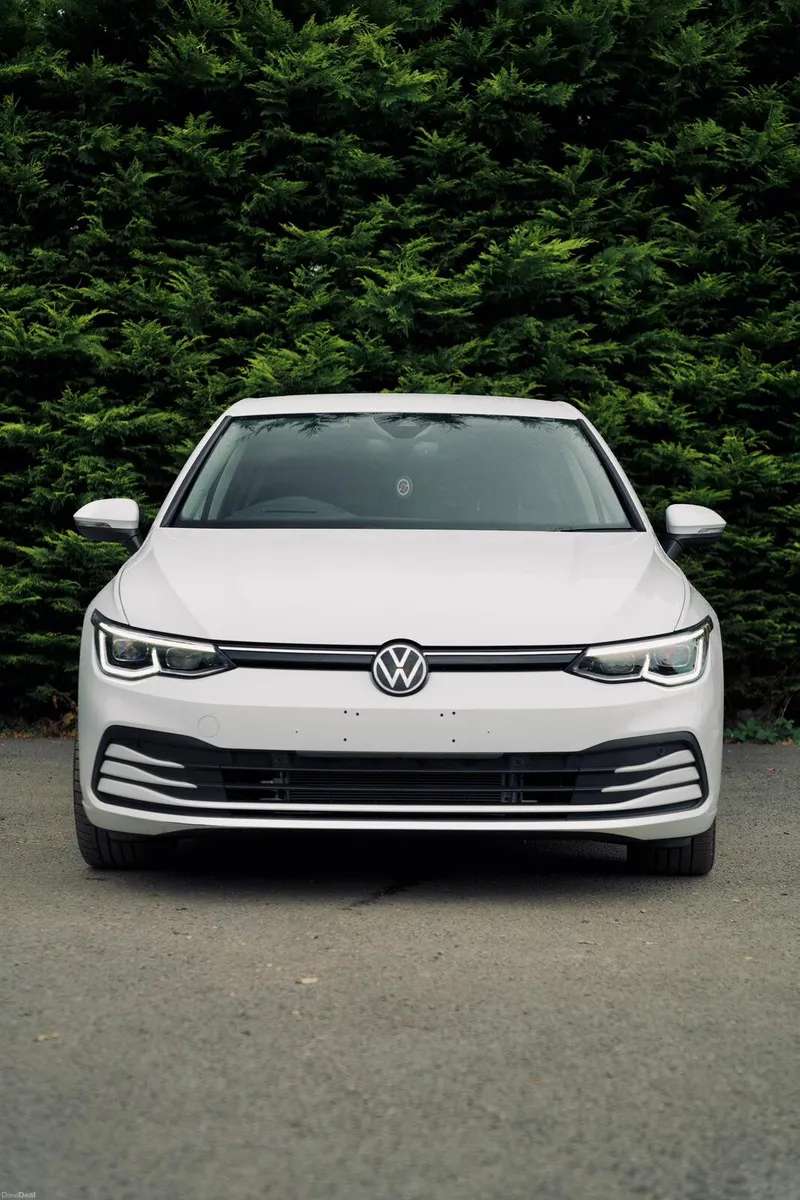 Volkswagen Golf Active Advance 2023| Premium Hatch - Image 3