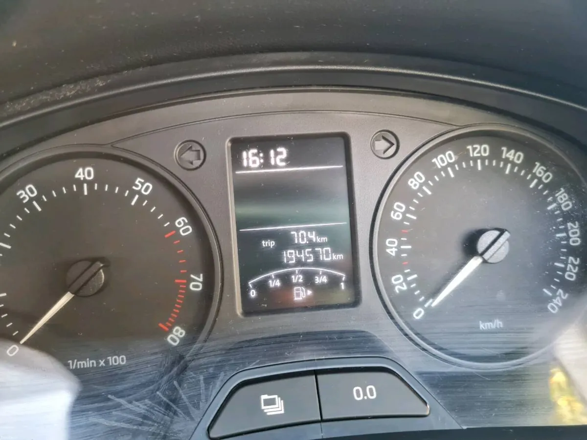 13 Skoda Rapid NCT 9-27 - Image 6