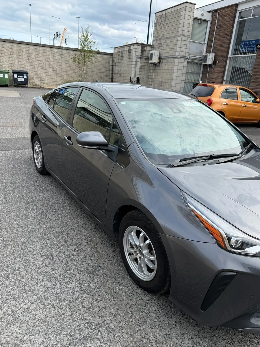 Car - Image 2