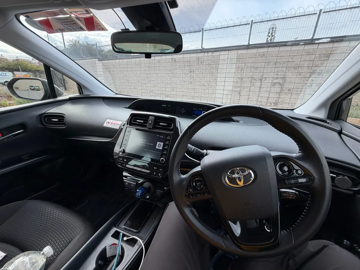 Car - Image 6