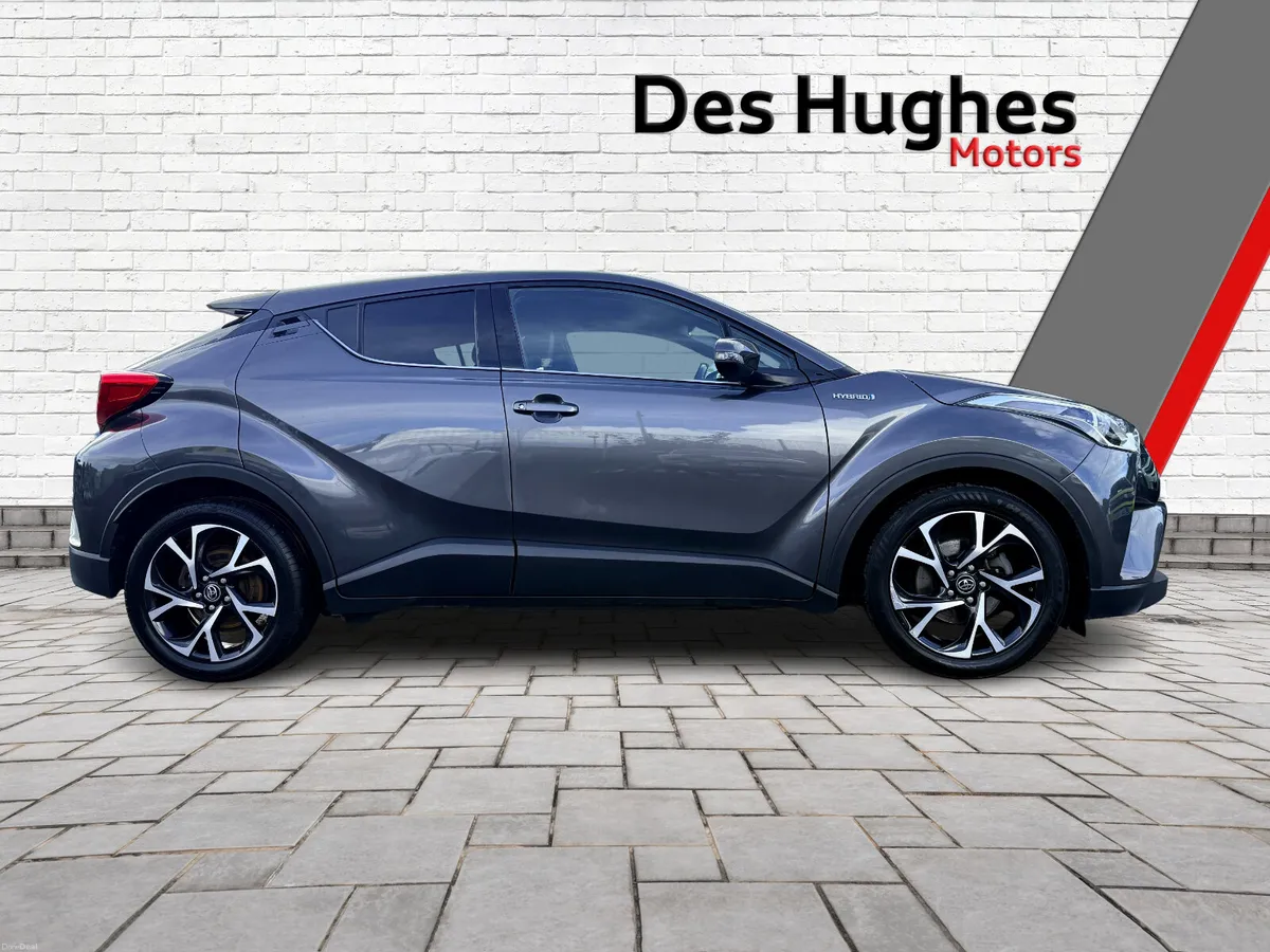 Toyota C-HR 2019 Hybrid Sport (Leather Seats) - Image 6