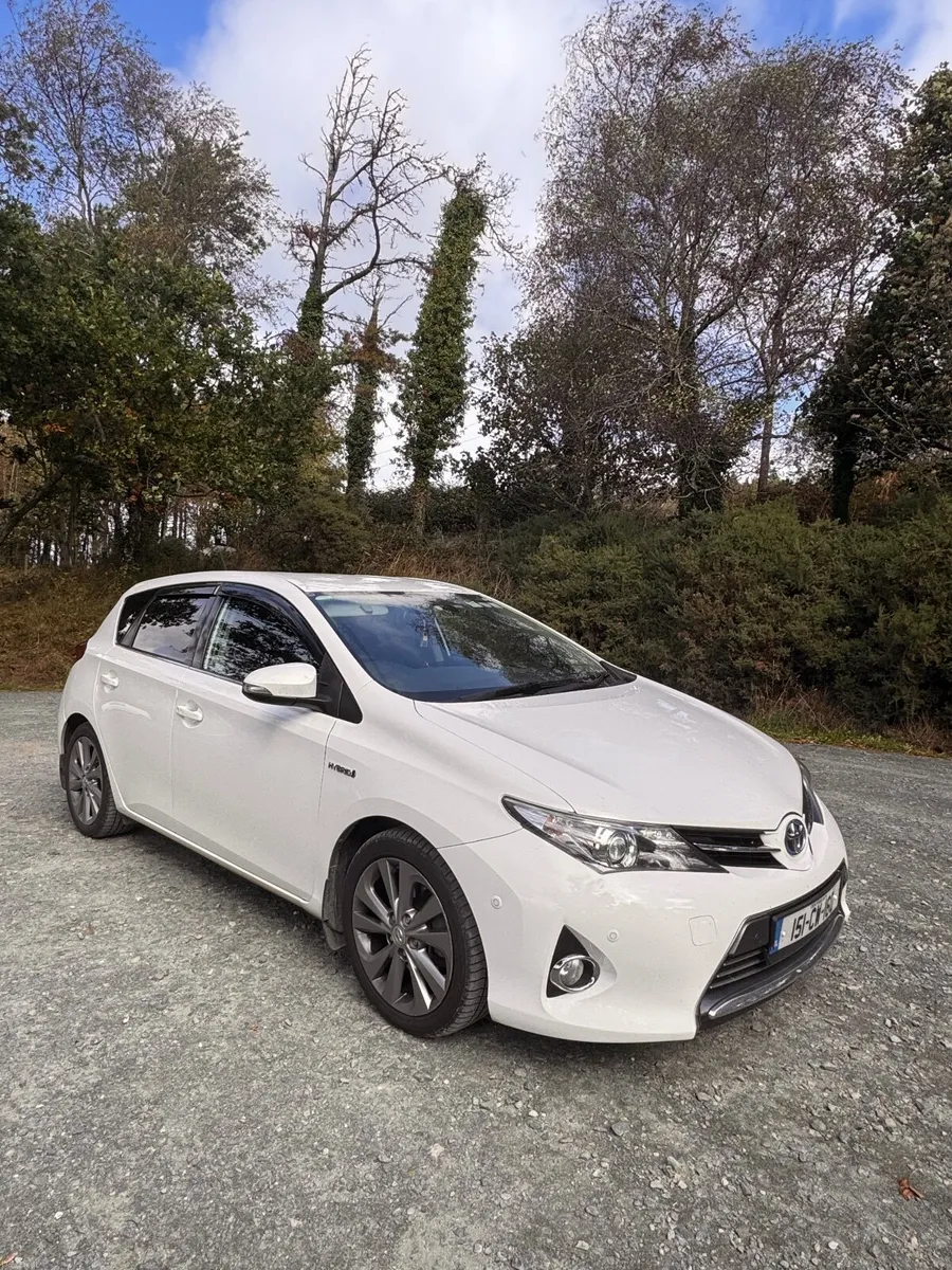 Toyota Auris 2015 - Image 1